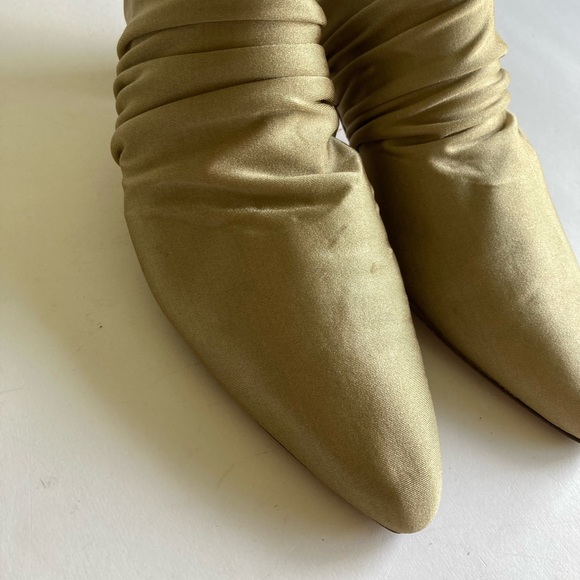 Larry Stuart Collection Gold Elastic Fabric Heeled Mules size 8 - Picture 6 of 15